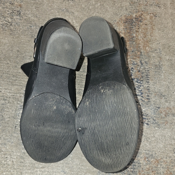 Black Ankle Boots with Buckle Detail And Chunky Heel - Picture 6 of 8